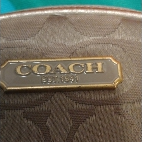 Limited edition coach makeup bag - Picture 7 of 8